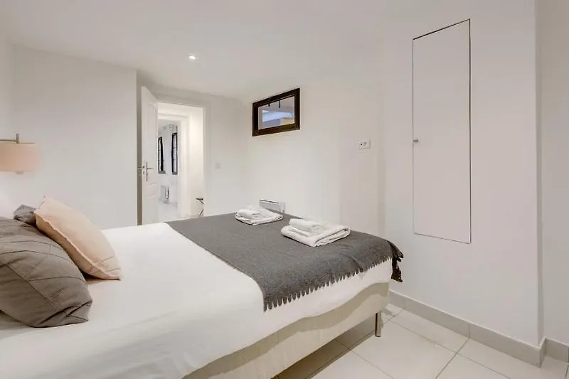 250 Suite Sainte - Superb Apartment In Paris