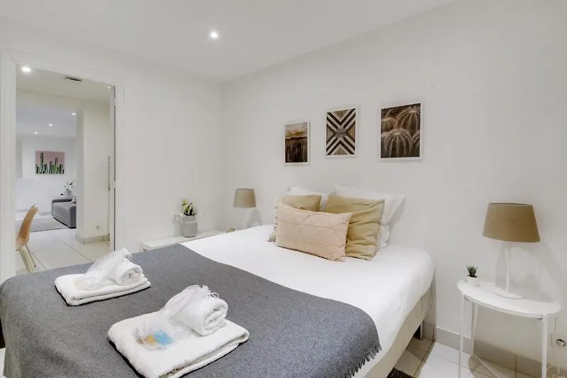 250 Suite Sainte - Superb Apartment In Paris France